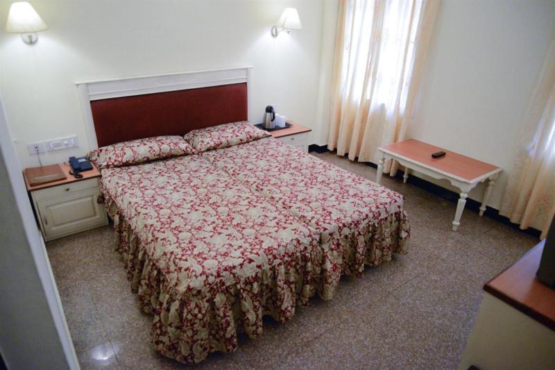 Hotel Excellency Kochi Bagian luar foto